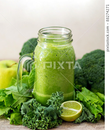 Green fruit and vegetable smoothie 88274271