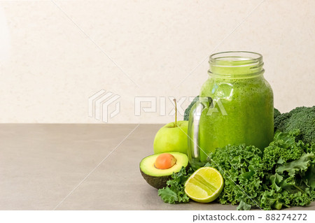 Green fruit and vegetable smoothie 88274272