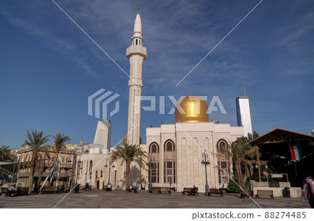 The exterior view to mosque of Mohammed bin Abdul Rahman at Kuwait city, Kuwait 88274485