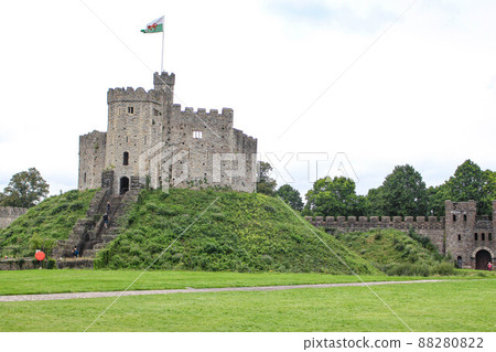 [Cardiff] Exterior of Cardiff Castle 88280822
