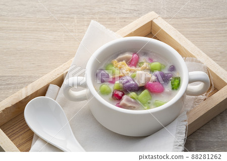 sticky rice dumplings in sweet coconut milk,bualoy Thai dessert 88281262
