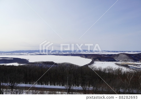 Lake Notoro and Lake Abashiri in winter as seen from the Okhotsk Ryuhyokan 88282693