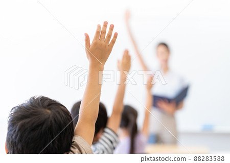 Elementary school class image Photographing cooperation: Japanese language school attached to Chuo Technical School Elementary school class image Photographing cooperation: Japanese language school attached to Chuo Technical School 88283588