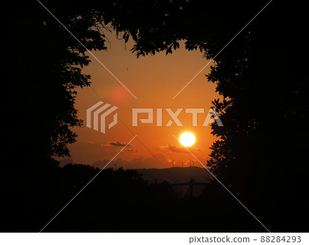 從福岡縣糸島市島船越海岸看到的日落 88284293