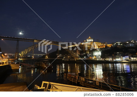 Sera de Pilar Monastery and Don Luis I Bridge (in Portugal) in Porto, Portugal's second largest city 88285006