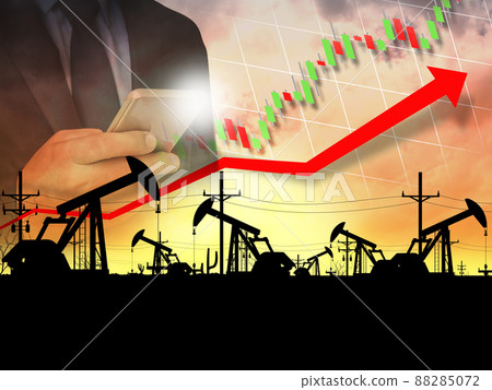 The war crisis affects the world's oil prices higher. The war crisis affects the world's oil prices higher. 88285072