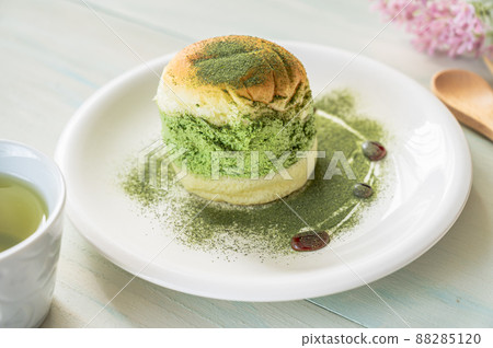 Matcha Maritozzo 88285120