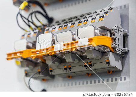 distribution terminals with push-in technology on a light background distribution terminals with push-in technology on a light background 88286784