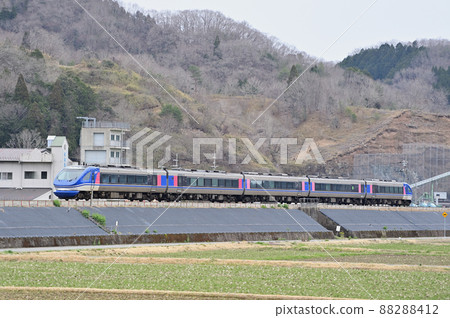 Chizu Express Chizu Line Action-Hirafuku Chizu Express HOT7000 type HOT7011 Super Hakuto Chizu Express Chizu Line Action-Hirafuku Chizu Express HOT7000 type HOT7011 Super Hakuto 88288412