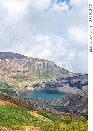 Miyagi Prefecture / Summer clouds and bright green Zao Okama (Okama) Miyagi Prefecture / Summer clouds and bright green Zao Okama (Okama) 88291207