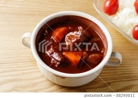 Soft beef stew 88293011