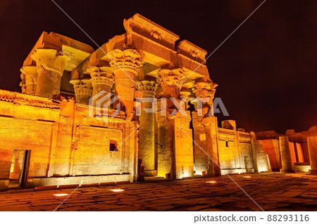 Entrance to The Temple of Sobek and Horus at Kom Ombo in the night. 88293116