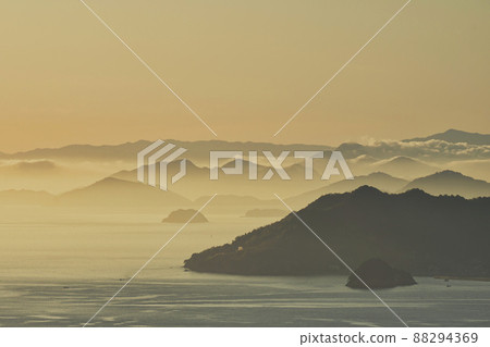 《Hiroshima Prefecture》 Dawn scenery seen from the Green Line 88294369