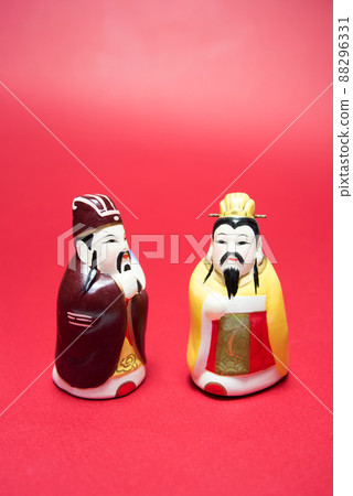 Sangokushi character dolls Liu Bei and Zhuge Liang 88296331