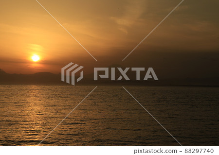 夕陽 88297740