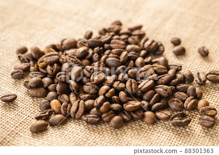 Morning roasted coffee beans mocha 88301363