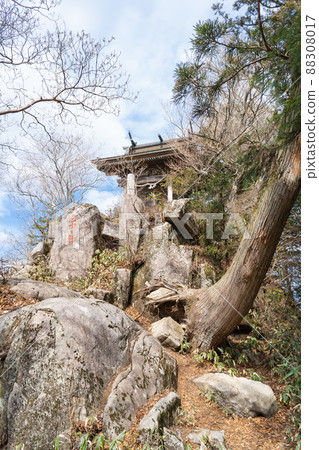 Kabayama Shrine (top of Mt. Kaba) 88308017