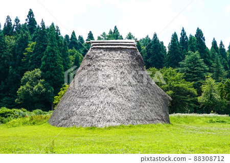 Sasayama Archaeological Park in the Jomon period (Tokamachi City, Niigata Prefecture) Sasayama Archaeological Park in the Jomon period (Tokamachi City, Niigata Prefecture) 88308712
