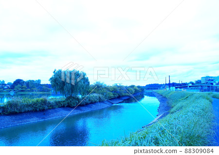 Color flow, river, transparent, transparent (registered in April 2022) Color flow, river, transparent, transparent (registered in April 2022) 88309084