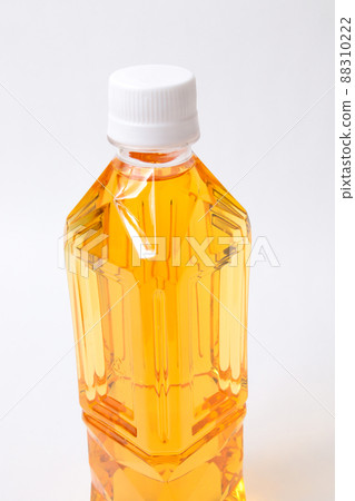 Drinking water, drinks, white background, brown, PET bottles, drinks, drinks, hydration, hydration, beverages Drinking water, drinks, white background, brown, PET bottles, drinks, drinks, hydration, hydration, beverages 88310222