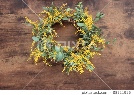 Mimosa and Eucalyptus wreath Mimosa and Eucalyptus wreath 88311936