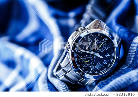 Photograph of a watch with atmosphere 88312910