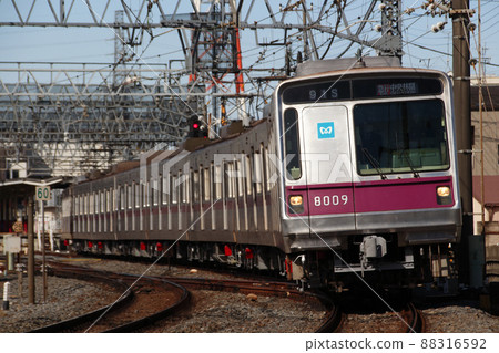 [Z] Tokyo Subway Hanzomon Line 8000 series (Tobu Isesaki Line direct) 88316592