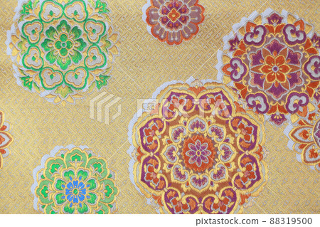 成人儀式的搖擺袖帶圖案 88319500