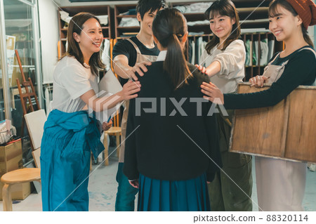 藝術學校預備學校 88320114