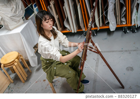 藝術學校預備學校 88320127