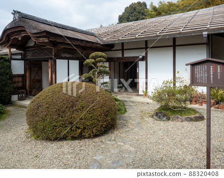 Yamanobe-no-michika紀念碑,舊地藏院 Yamanobe-no-michika紀念碑,舊地藏院 88320408