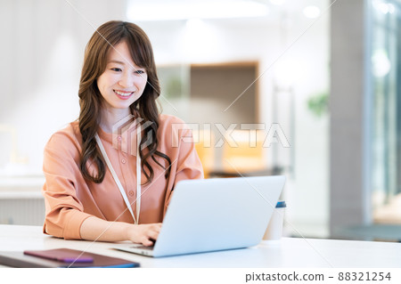 Business office engineer shooting cooperation: WEEK Shibadaimon (Sun Frontier Fudousan) 88321254