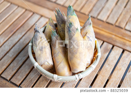 Freshly picked bamboo shoots 88325039