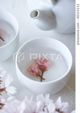 Cherry blossom tea 88325212