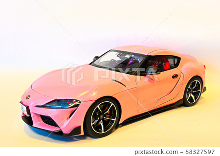 Pink car plastic model Pink car plastic model 88327597