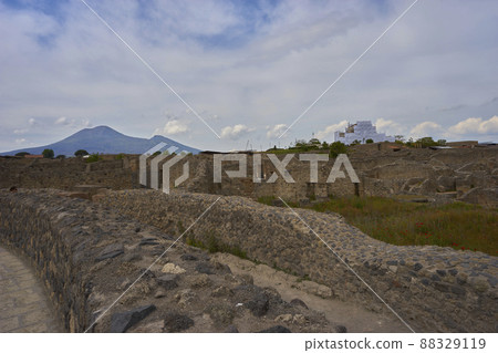 Pompeii Pompeii 88329119