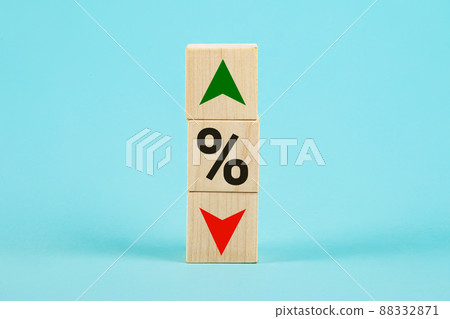Cube block with percentage symbol icon. Interest rate financial and mortgage rates concept. Wood 88332871