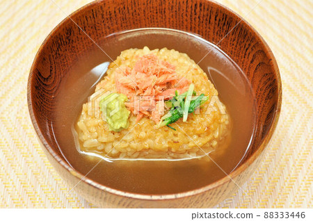 烤三文魚飯糰茶泡飯 88333446