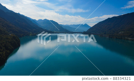 Amazing Lake Brienz in Switzerland with its blue water 88334321