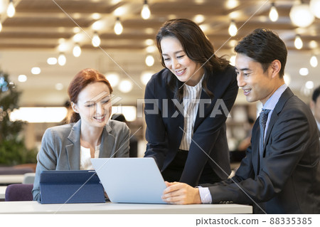 全球商務會議形象 88335385