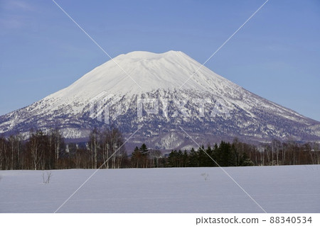 From Miyata Viewpoint Parking (Niseko Town) to Mt. Yotei From Miyata Viewpoint Parking (Niseko Town) to Mt. Yotei 88340534