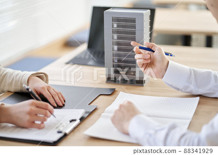 亞洲房地產經紀人召開房地產開發會議 88341929