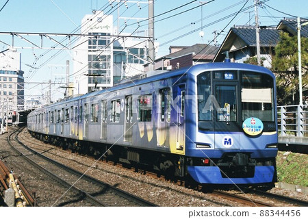 Yokohama Minatomirai Railway Y500 series running fast toward Denenchofu Yokohama Minatomirai Railway Y500 series running fast toward Denenchofu 88344456