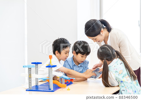 Experimental classroom shooting cooperation: Japanese language school attached to Chuo Technical School Experimental classroom shooting cooperation: Japanese language school attached to Chuo Technical School 88346500