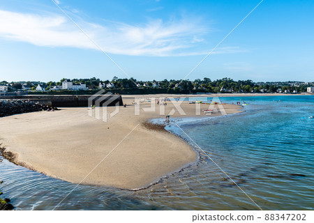 The port of Morgat a sunny day of summer The port of Morgat a sunny day of summer 88347202
