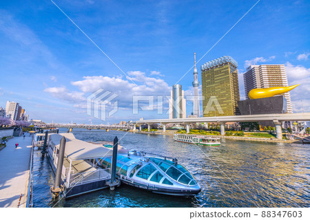Tokyo cityscape of Japan Overlooking the water bus "Emeraldas", Dokan (back), Sumida River, etc. = April 1st 88347603