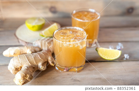 Organic Ginger Ale Soda in a Glass with Lemon and Lime 88352361