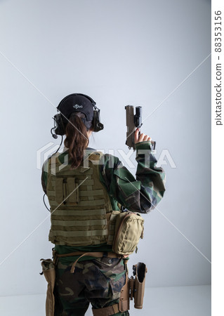 女兵的背影 女兵 88353156