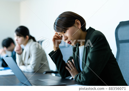 Business person meeting in a conference room 88356071