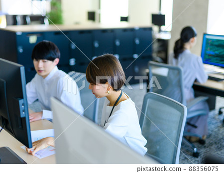 People working in the office People working in the office 88356075